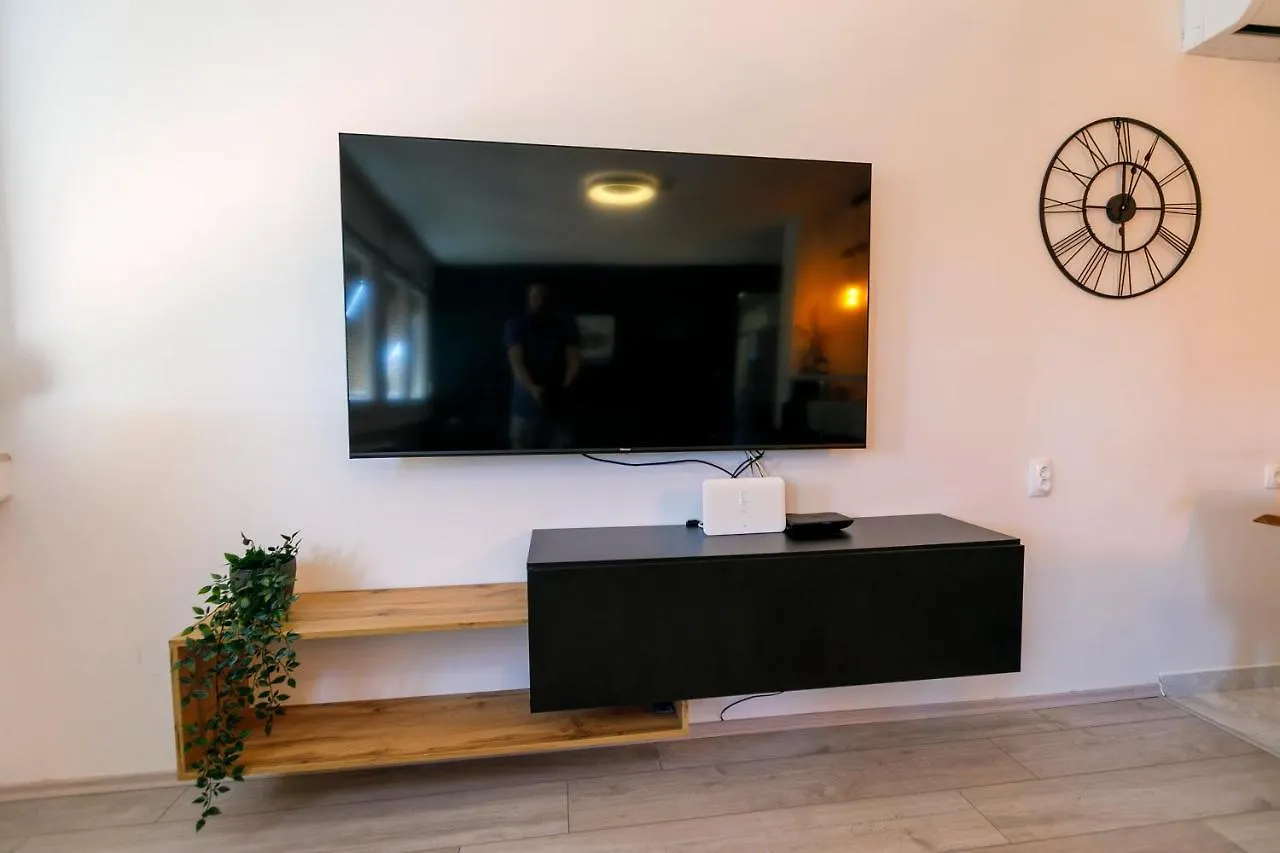 Sunny & Luxury Apartment Near City Center Split