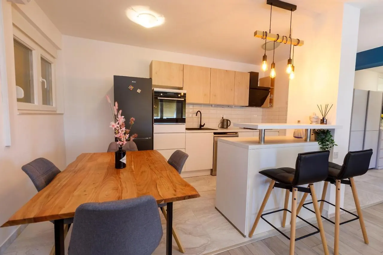 Sunny & Luxury Apartment Near City Center Split Croatia