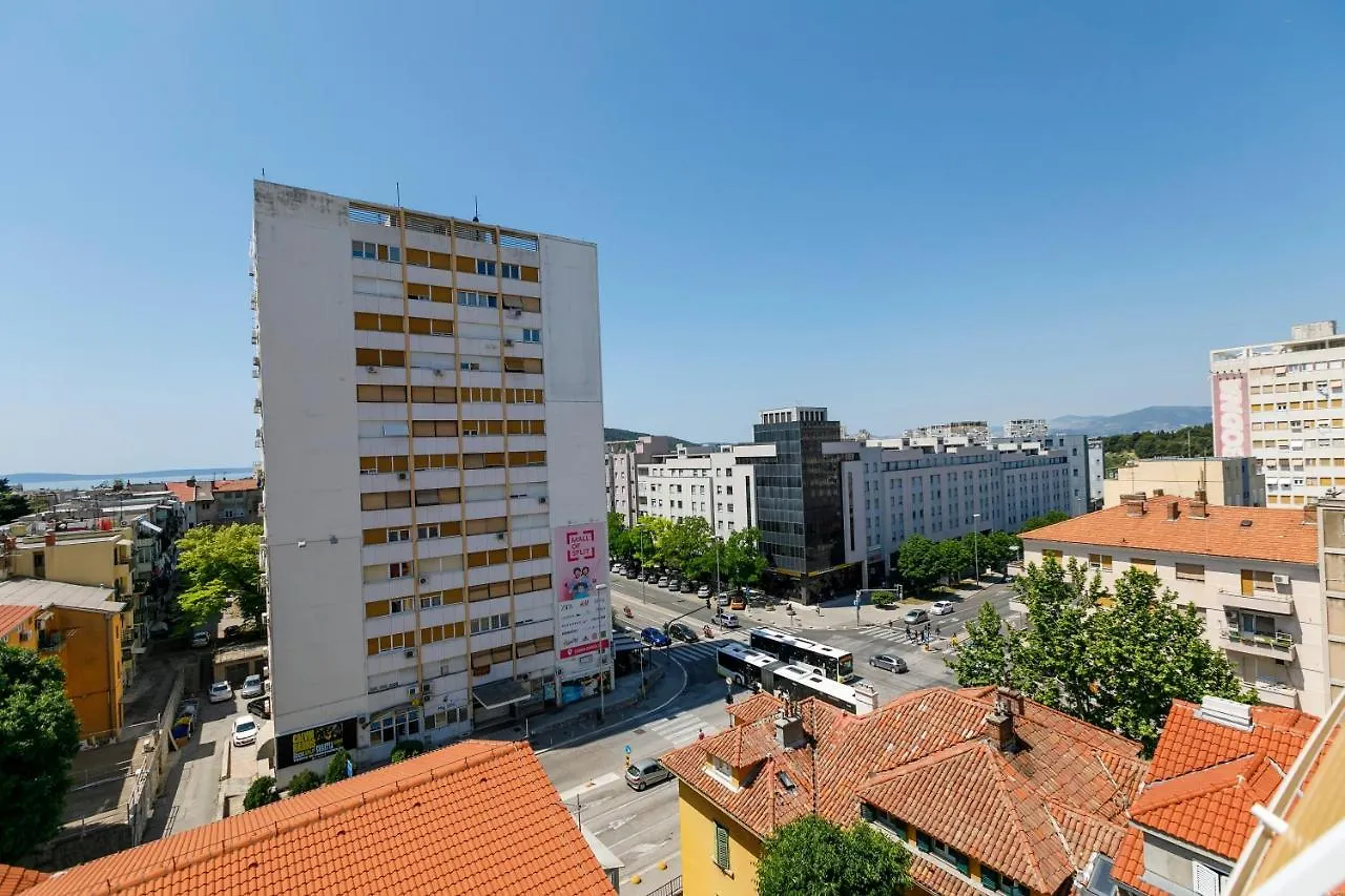Sunny & Luxury Apartment Near City Center Split 0*,
